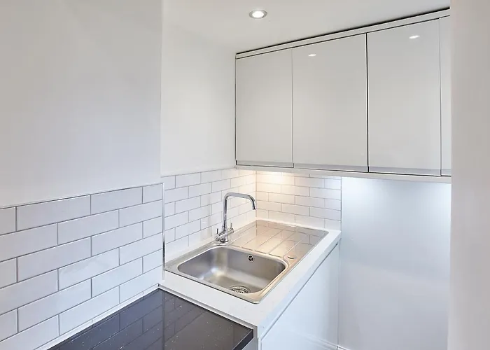 アパート 1 - Khyber ウィットビー