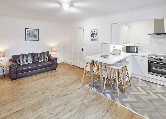 1 - Khyber ウィットビー